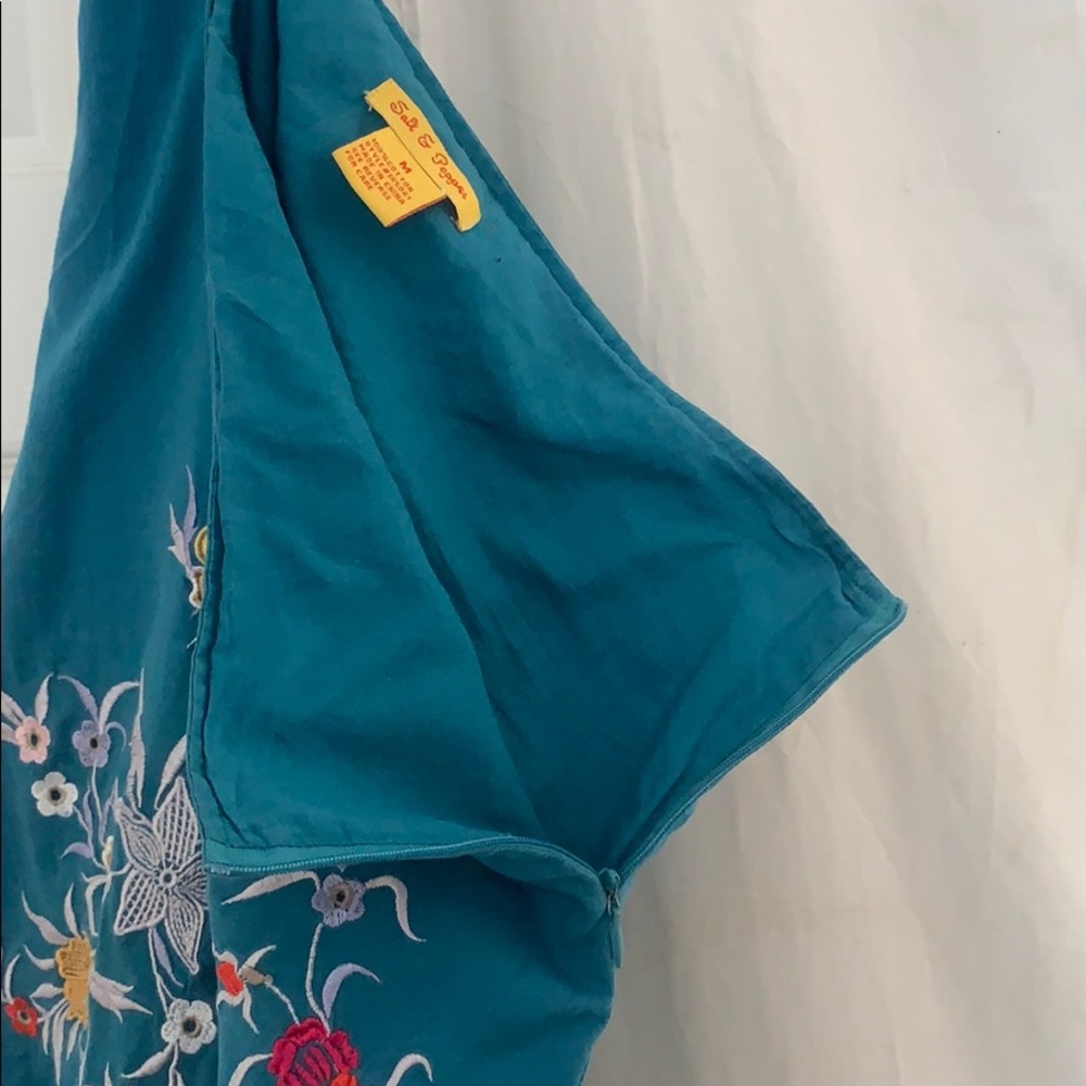 Knee Length Embroidered Skirt - Picture 4 of 5